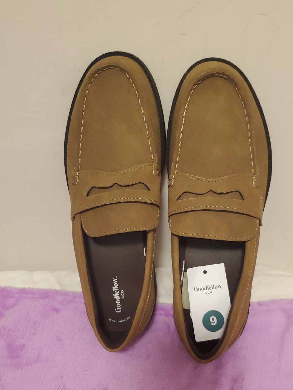 Goodfellow & Co Men's Light Brown Slip-On Penny Loafers, Size 9.